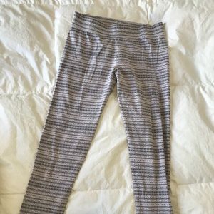 American Eagle printed leggings